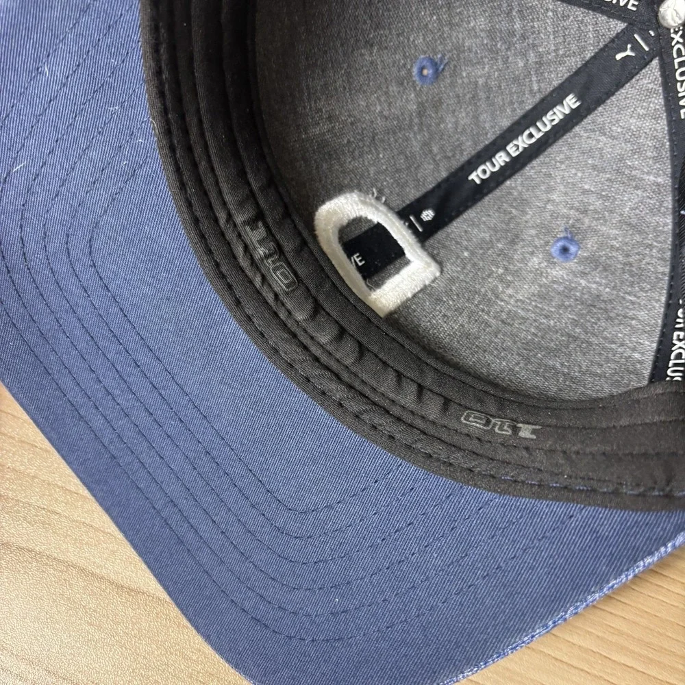 Puma Hat Cap Snap Back Blue White P Script Tour Exclusive Golf Mens Embroidered